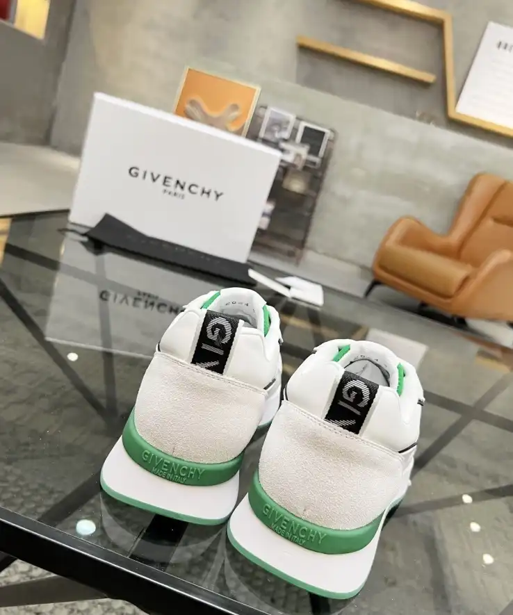 hype Givenchy Sneakers