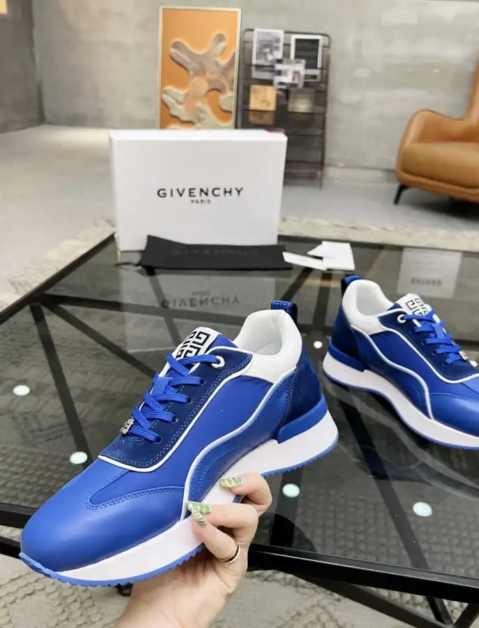 hype Givenchy Sneakers