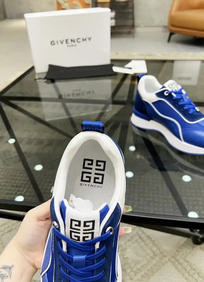 hype Givenchy Sneakers