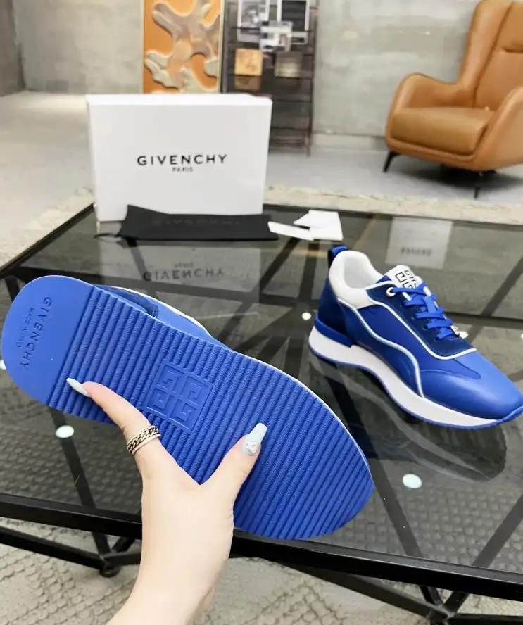 hype Givenchy Sneakers