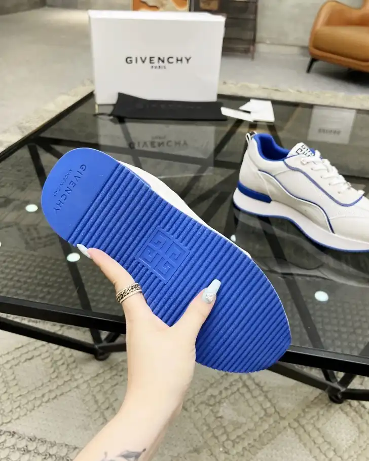 hype Givenchy Sneakers