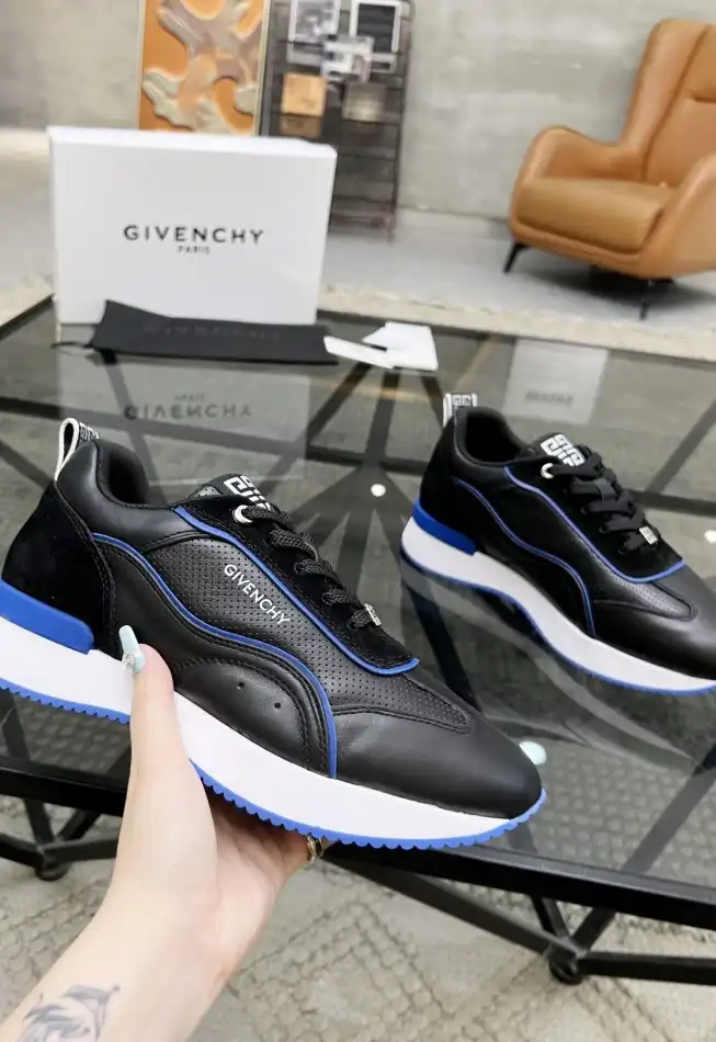 hype Givenchy Sneakers