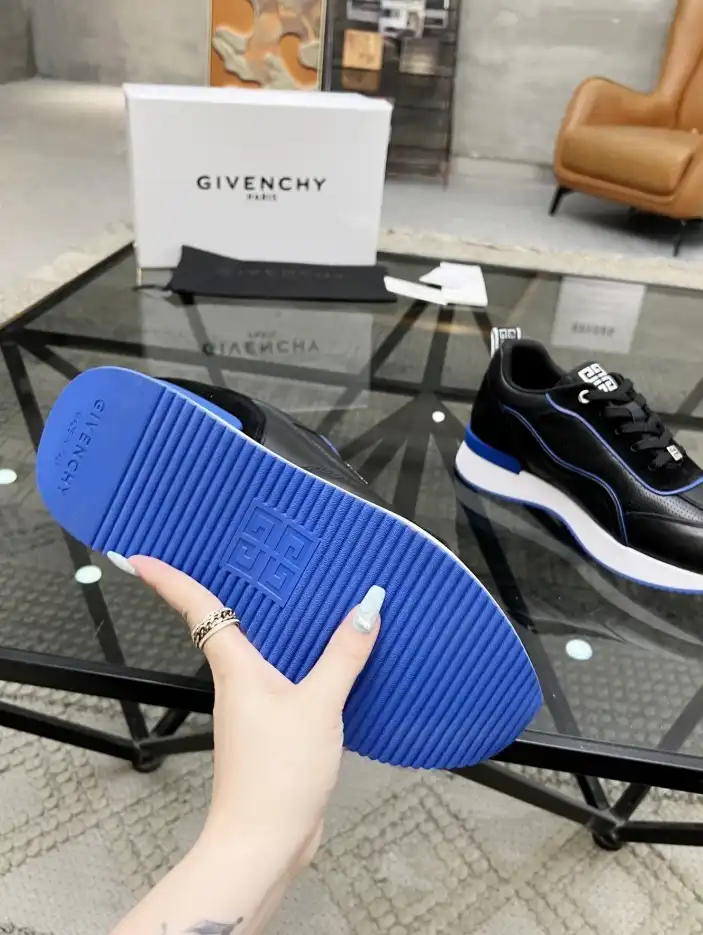 hype Givenchy Sneakers