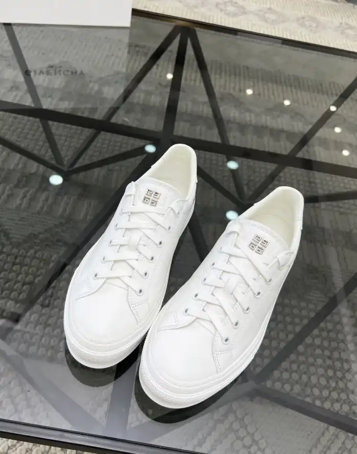 hype Givenchy Sneakers