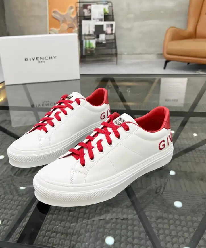 hype Givenchy Sneakers