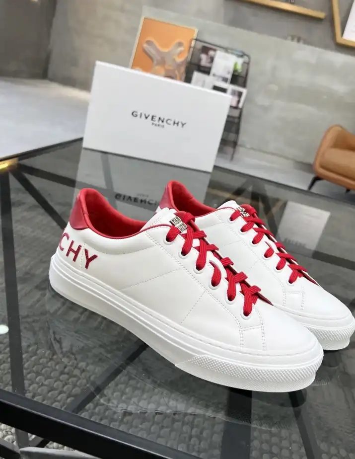 hype Givenchy Sneakers