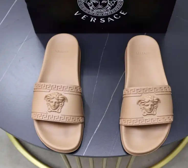 hype Givenchy Slippers