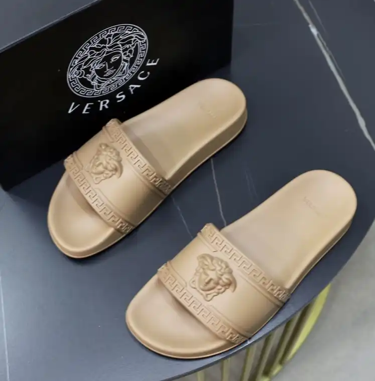 hype Givenchy Slippers