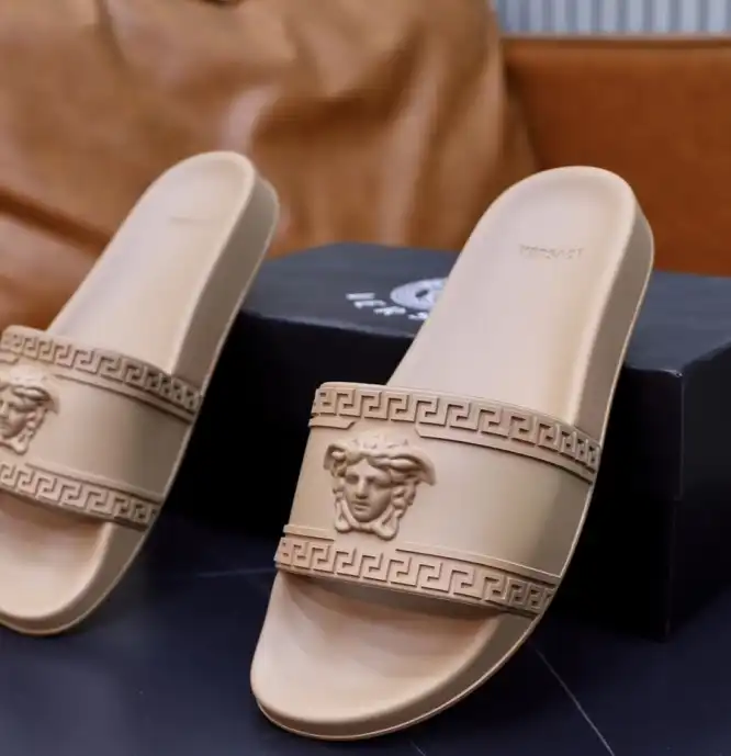 hype Givenchy Slippers