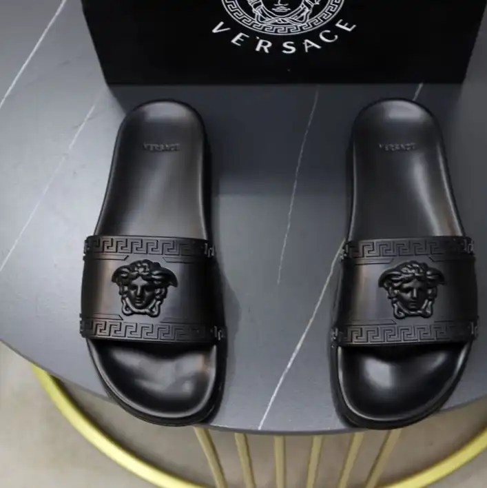 hype Givenchy Slippers