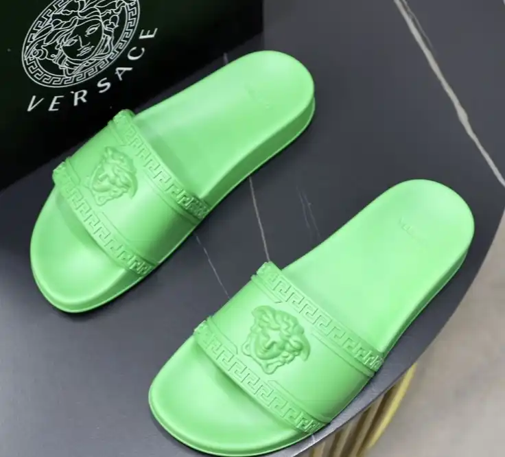 hype Givenchy Slippers