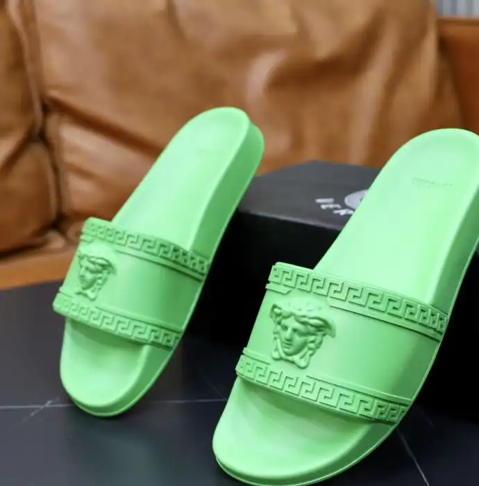 hype Givenchy Slippers