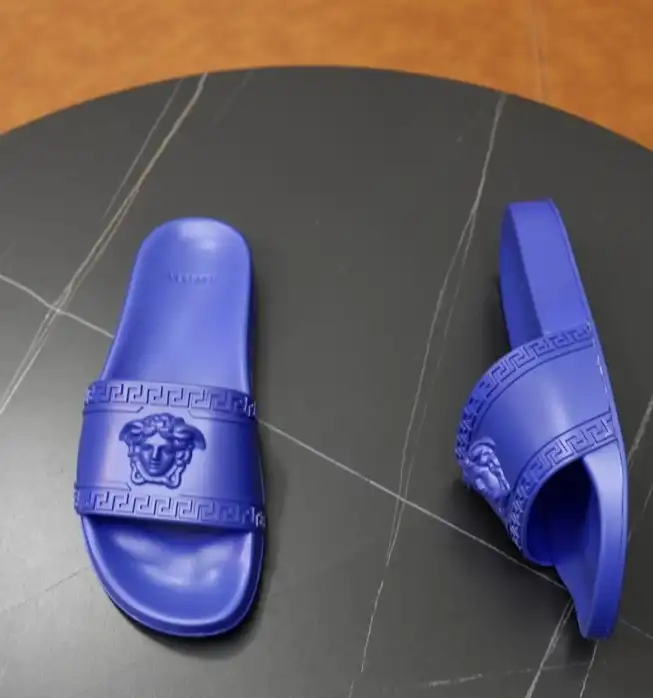 hype Givenchy Slippers