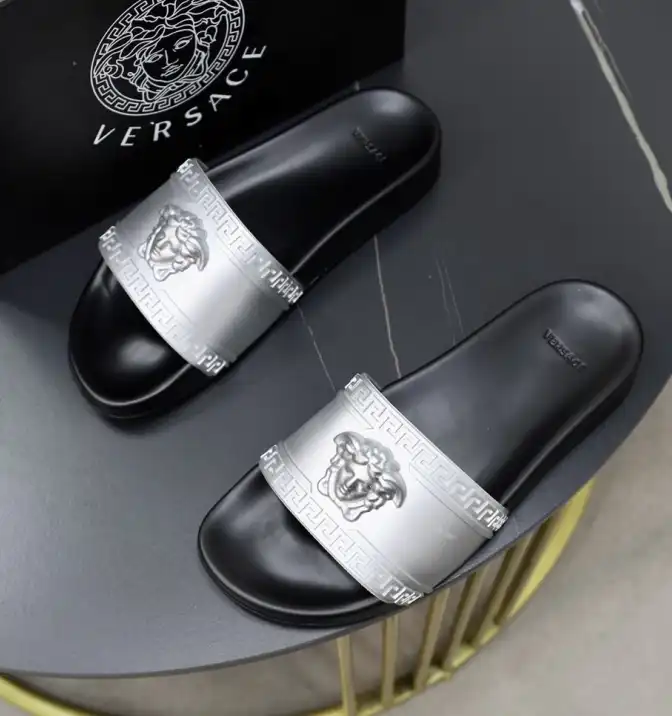 hype Givenchy Slippers