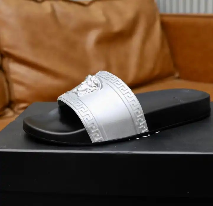 hype Givenchy Slippers