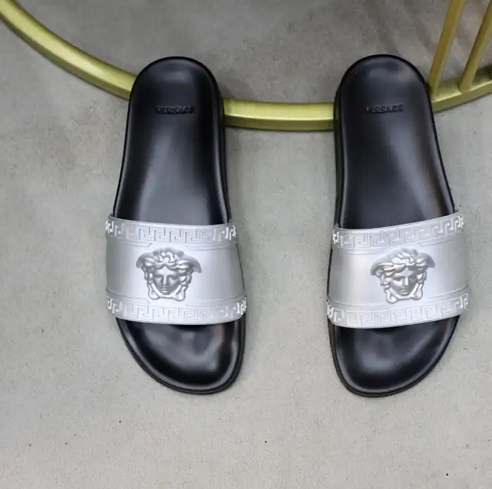 hype Givenchy Slippers