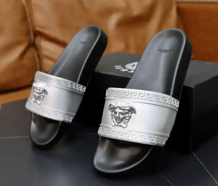 hype Givenchy Slippers