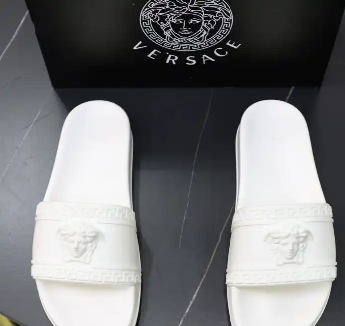 hype Givenchy Slippers