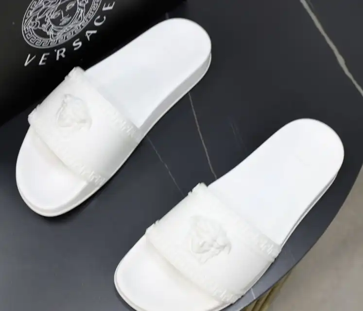 hype Givenchy Slippers