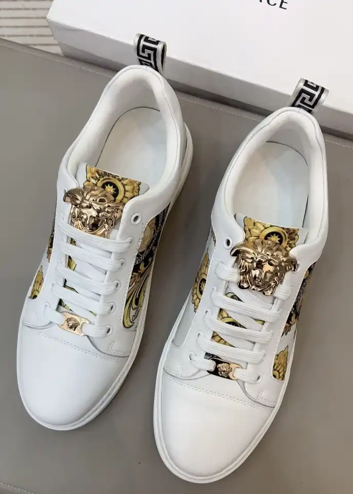 hype Givenchy Sneakers