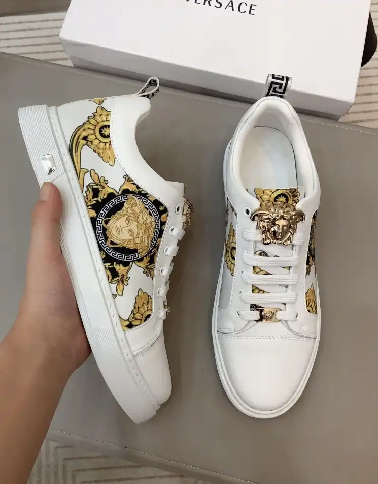 hype Givenchy Sneakers