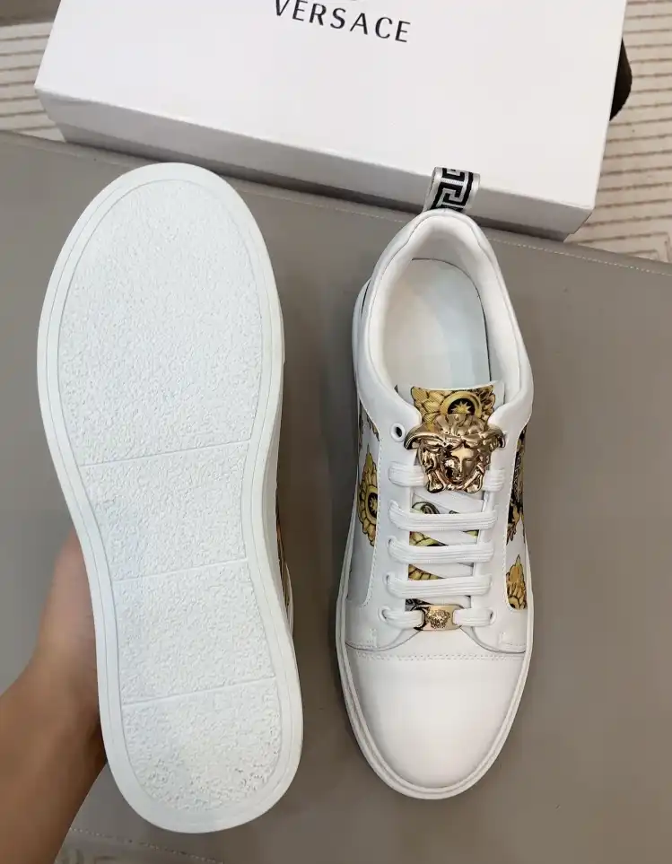 hype Givenchy Sneakers