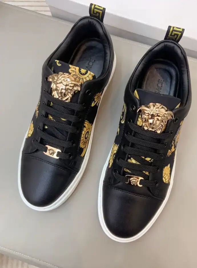 hype Givenchy Sneakers