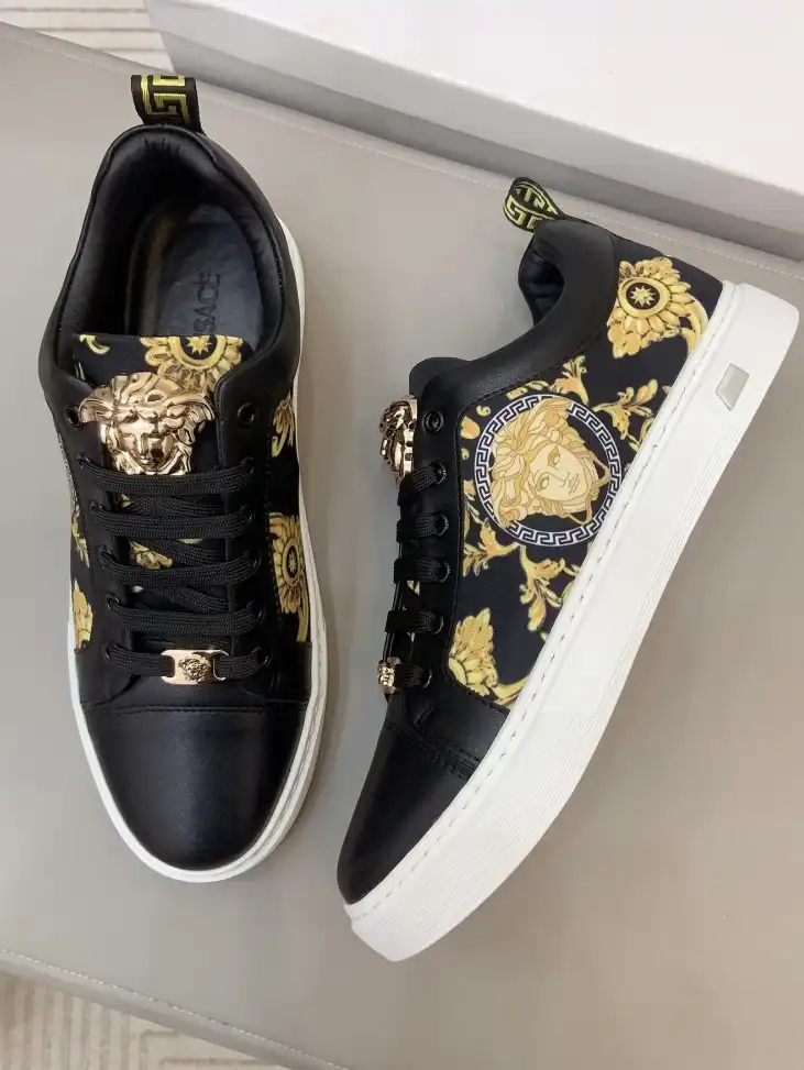 hype Givenchy Sneakers