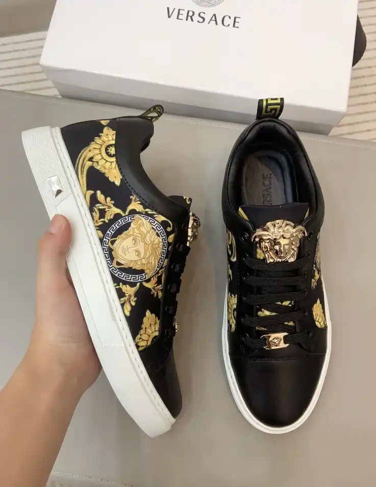 hype Givenchy Sneakers