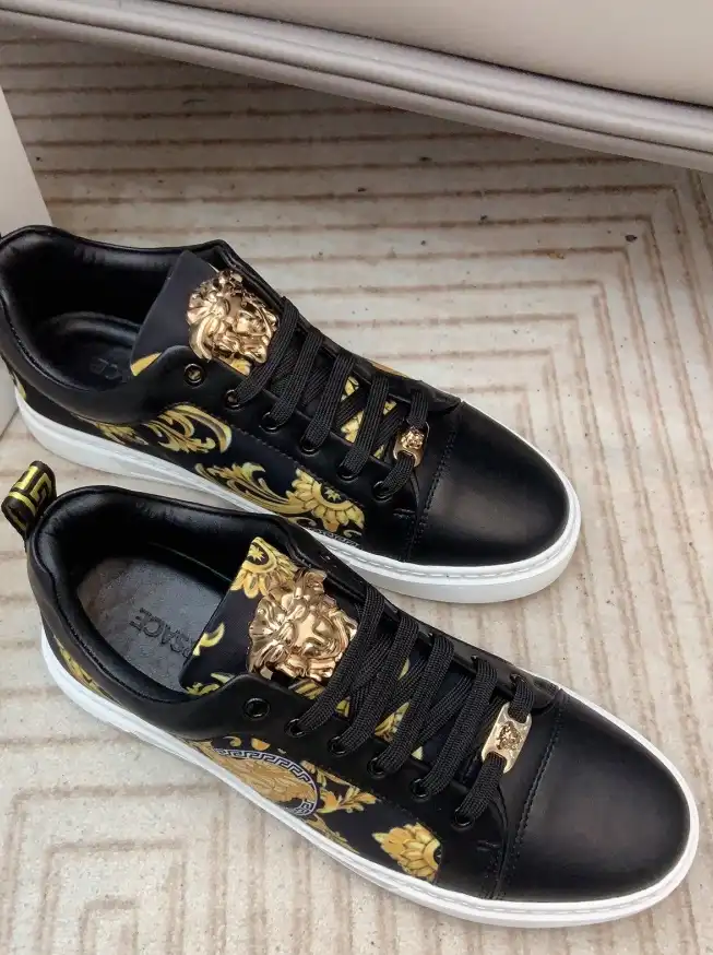 hype Givenchy Sneakers