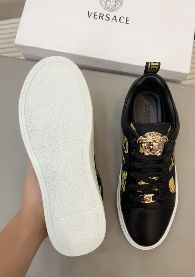 hype Givenchy Sneakers