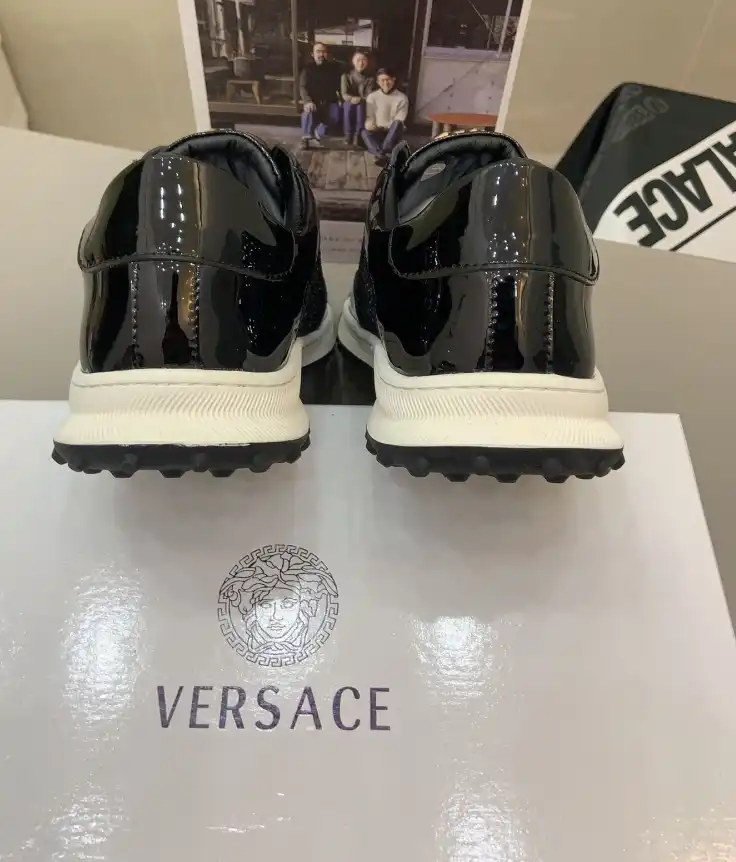 hype Givenchy Sneakers