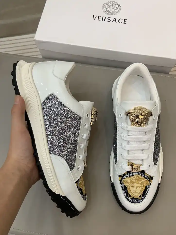 hype Givenchy Sneakers