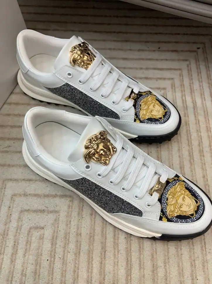 hype Givenchy Sneakers