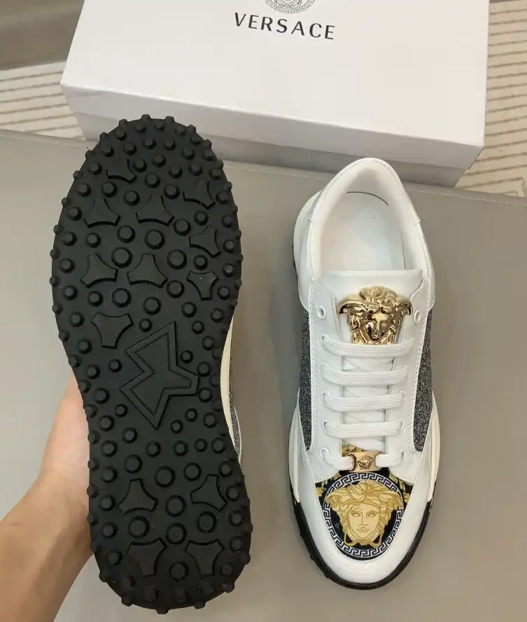 hype Givenchy Sneakers