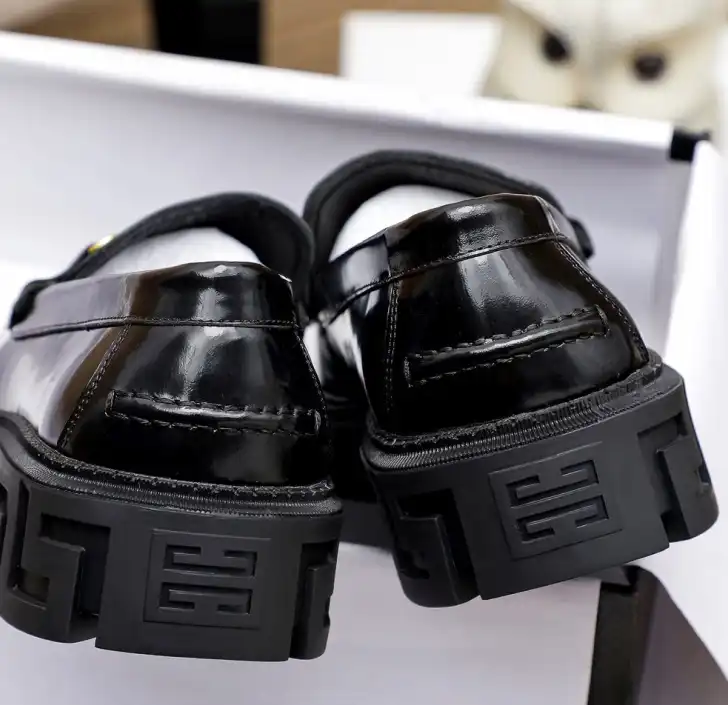 hype Givenchy Leather Shoes