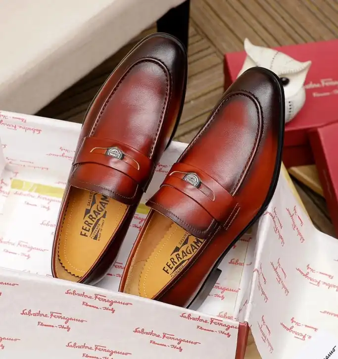 hype Ferragamo Leather Shoes