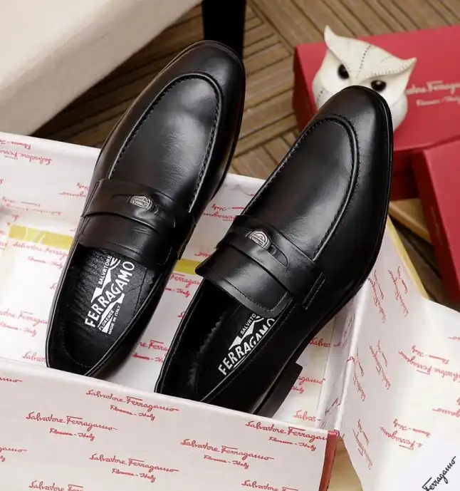 hype Ferragamo Leather Shoes