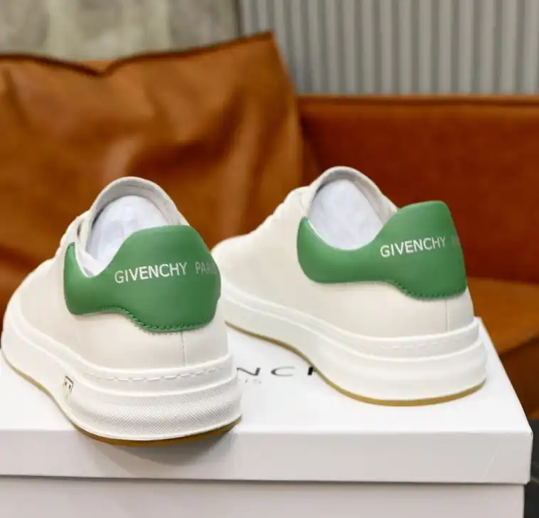 hype Givenchy Sneakers