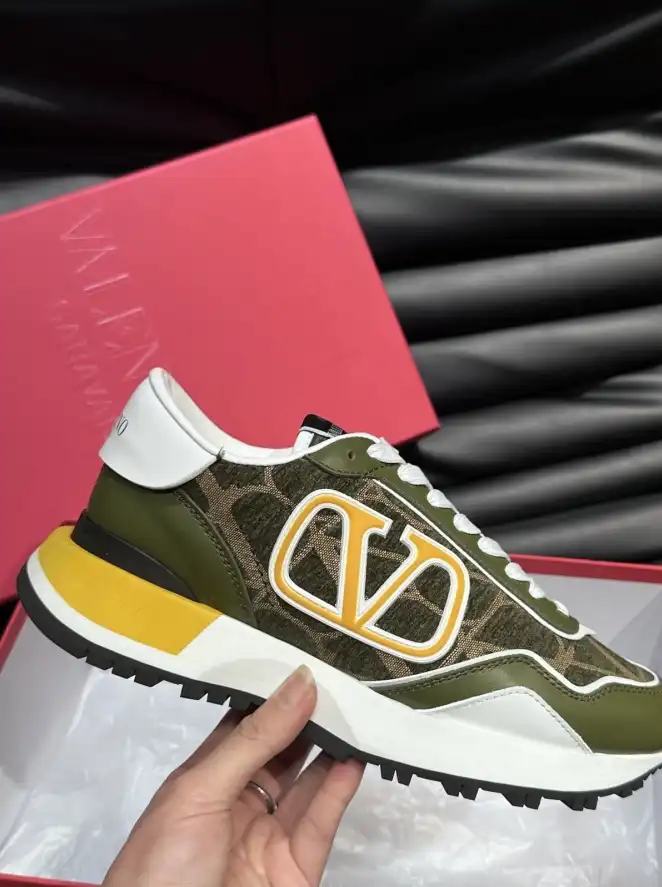 hype Valentino Casual Shoes