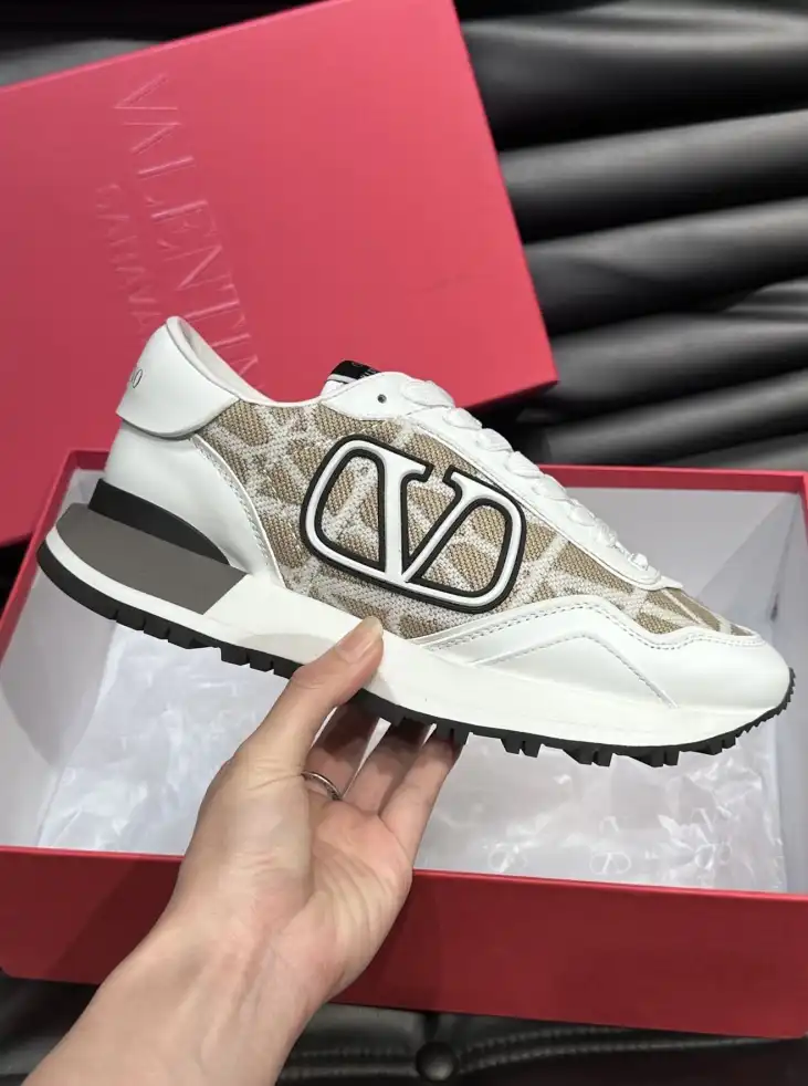 hype Valentino Casual Shoes