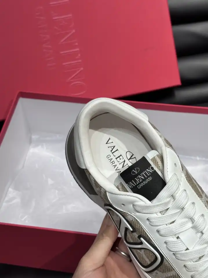 hype Valentino Casual Shoes