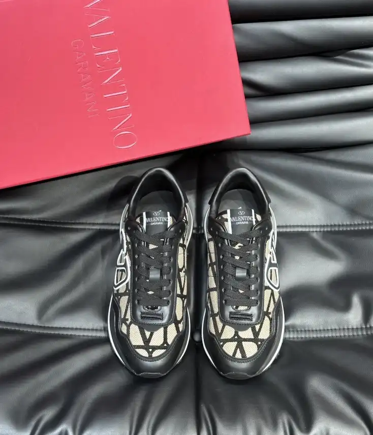 hype Valentino Casual Shoes