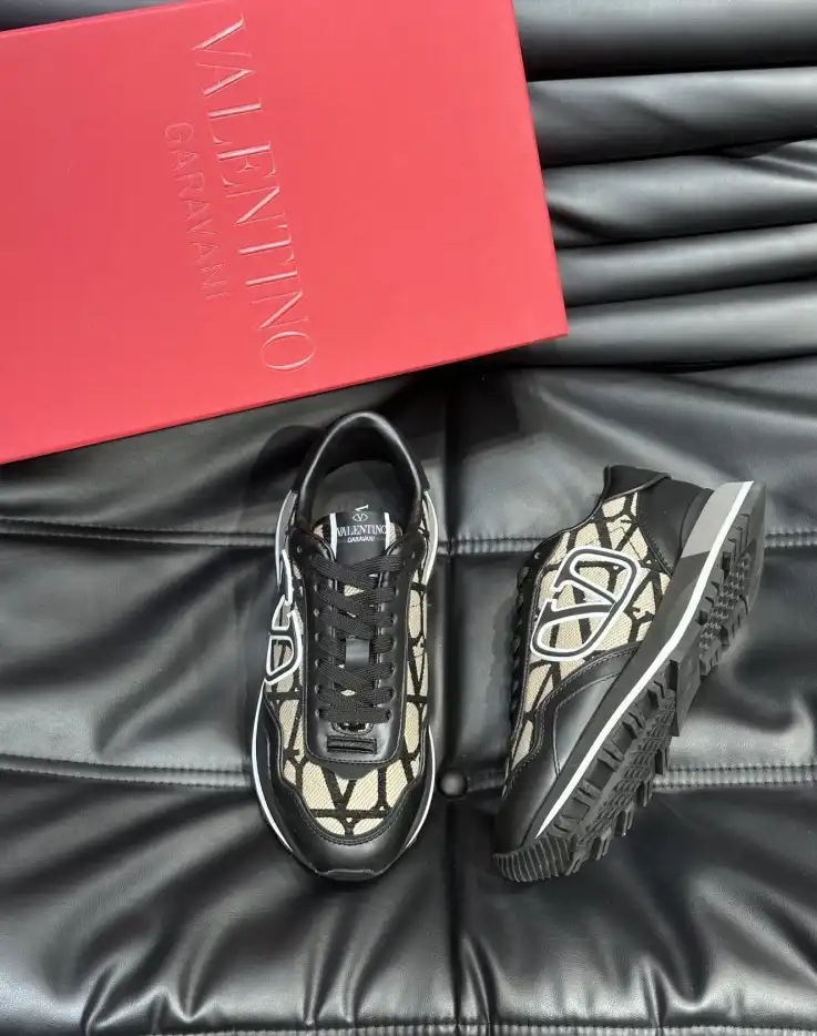 hype Valentino Casual Shoes