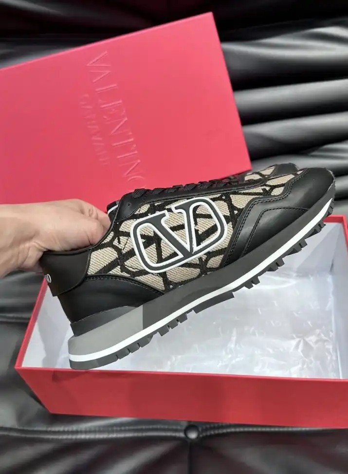 hype Valentino Casual Shoes