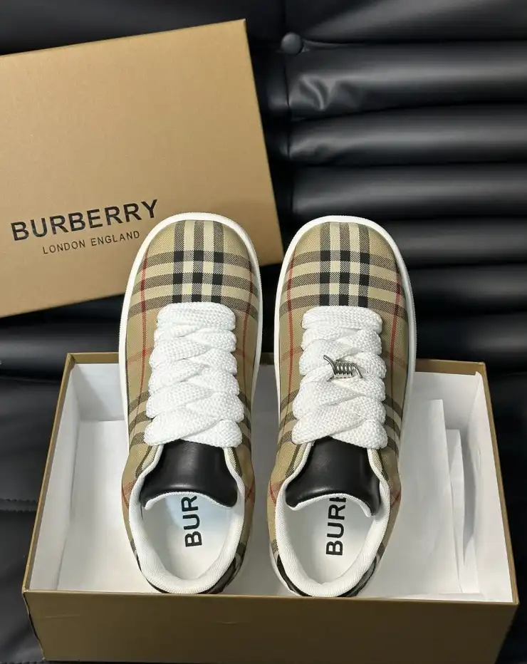 hype Burberry Sneakers