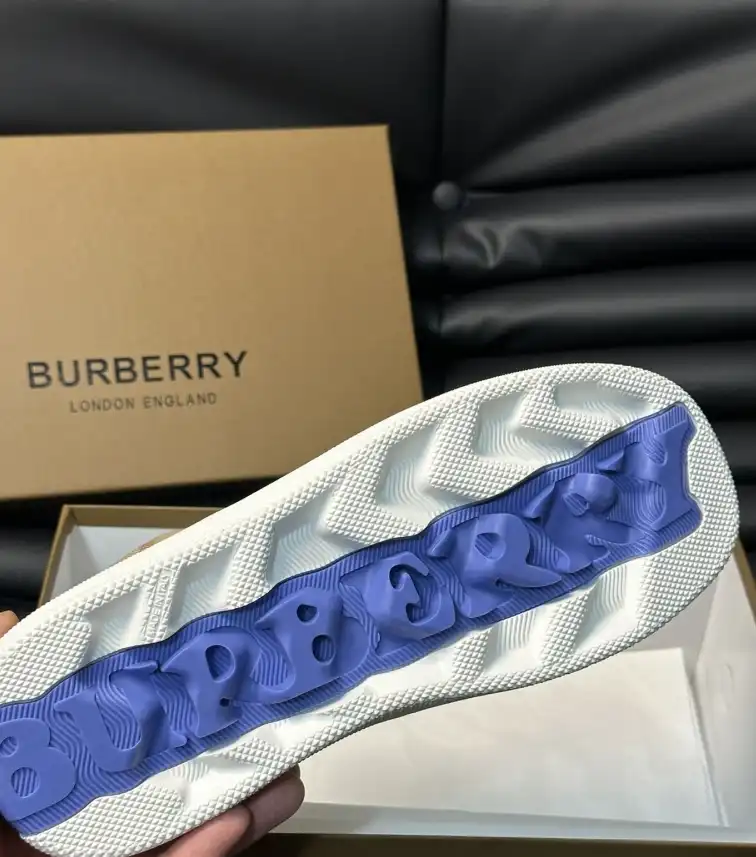 hype Burberry Sneakers