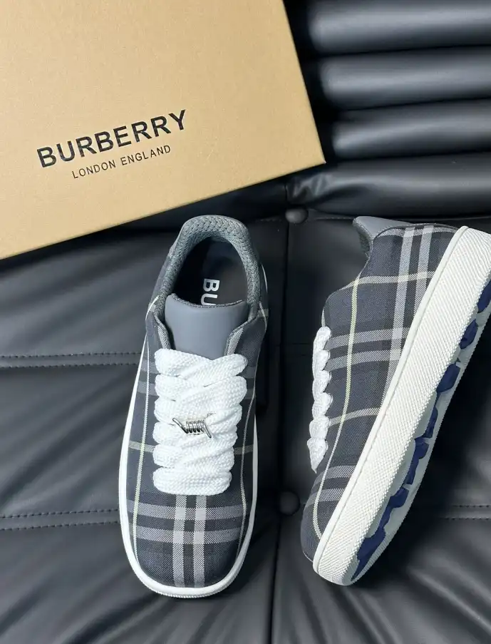 hype Burberry Sneakers