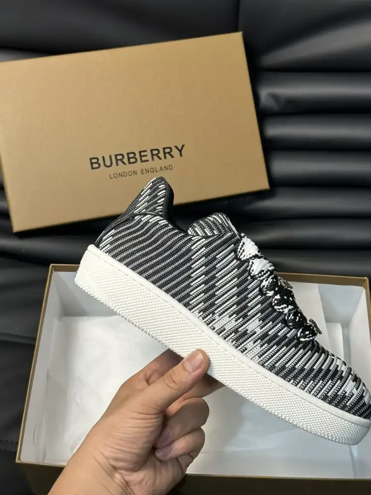 hype Burberry Sneakers