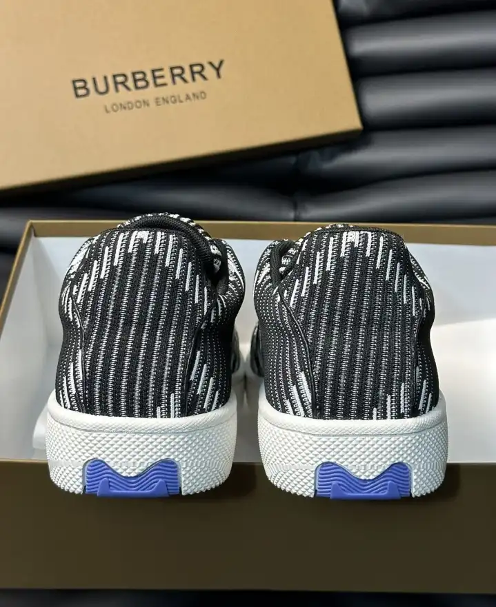 hype Burberry Sneakers